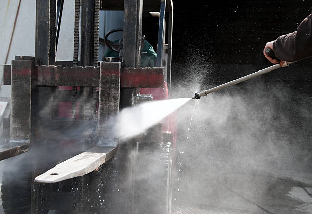 Best Machinery and Equipment Cleaning  in Eastwood, MI